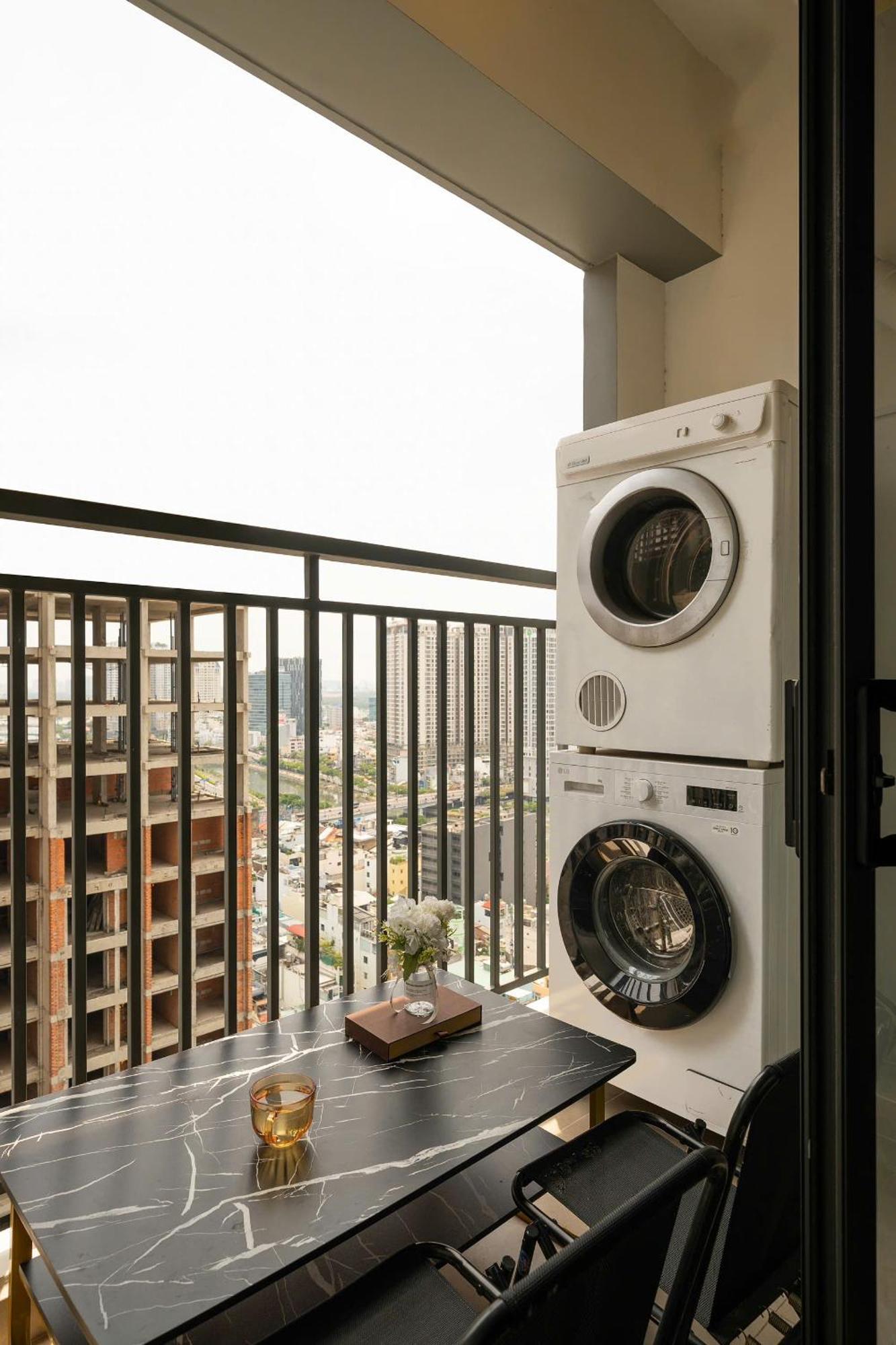مدينة هوشي منه Otis Soho Saigon Balcony Apartment المظهر الخارجي الصورة
